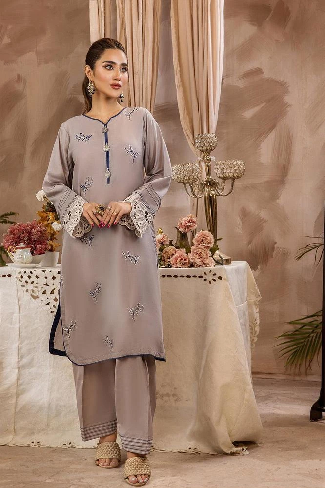 3 Piece Embroided Lawn Pret Suit