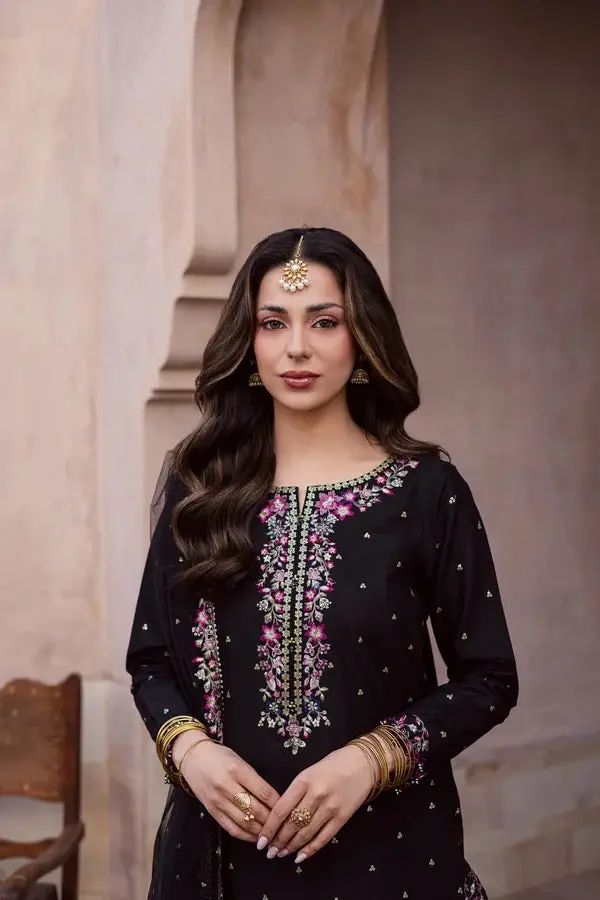 Elegant Black Embroidered Cotton Suit – 3 Pcs Stitched Set with Crinkle Chiffon Dupatta