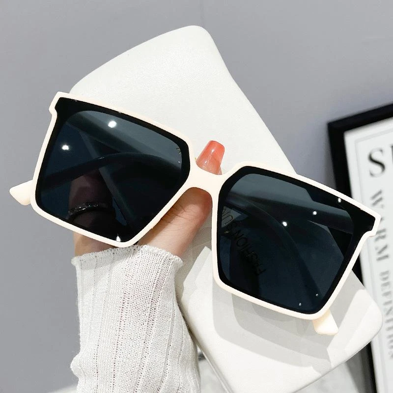 GMLV Polarized Sunglasses - Trendy Design for Men and Women