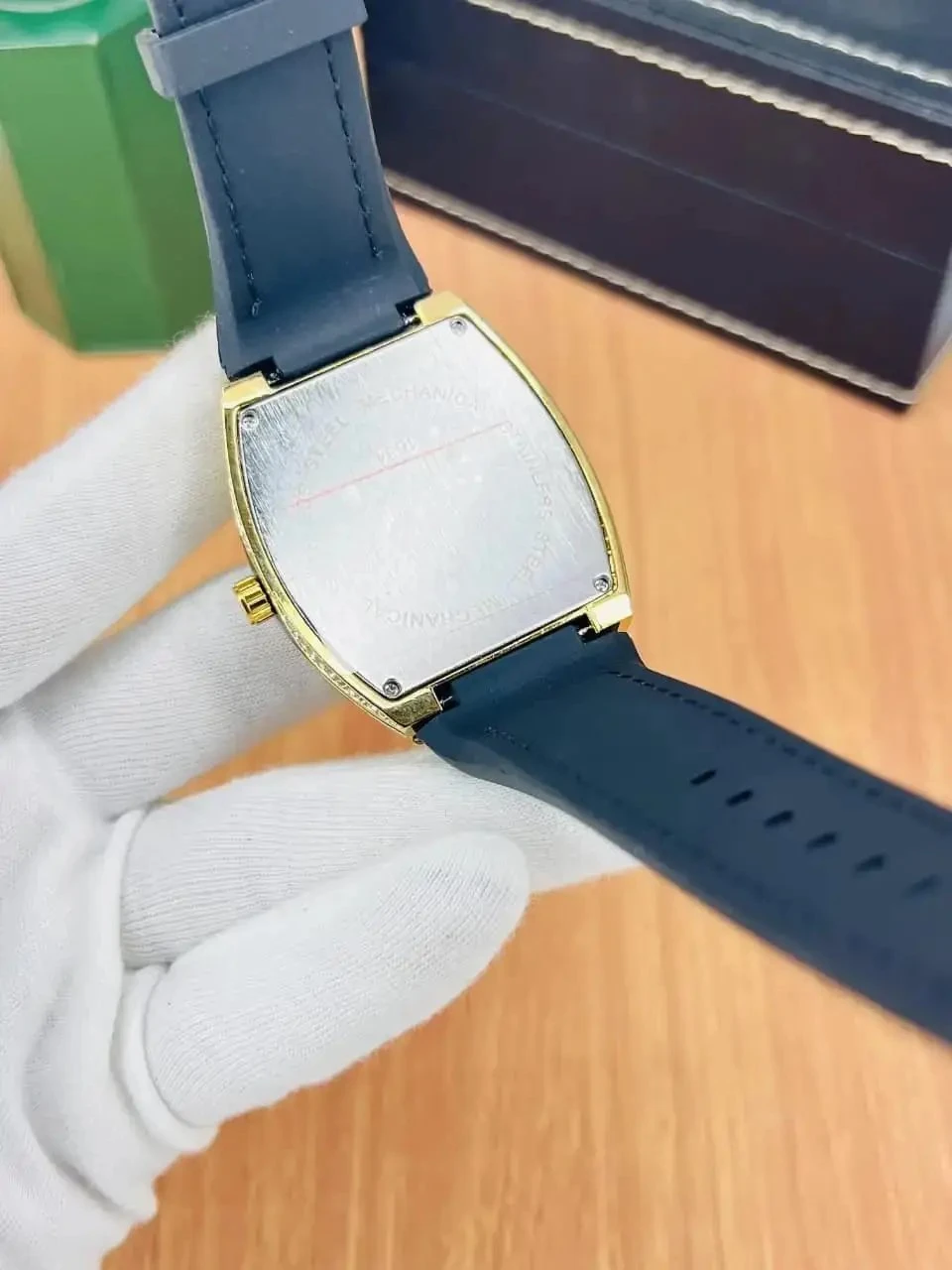 Men's Luxury Fashion Watch – Working Date, Premium Textured Strap