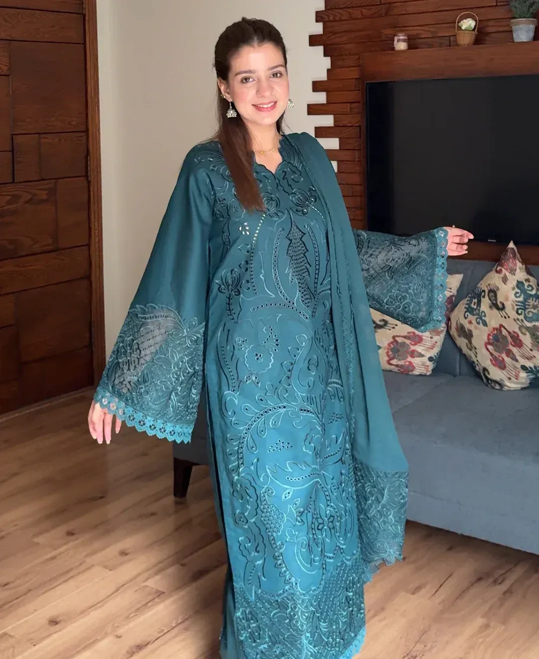 Teal Majestique Embroidered Lawn Cotton Suit 3 Pcs
